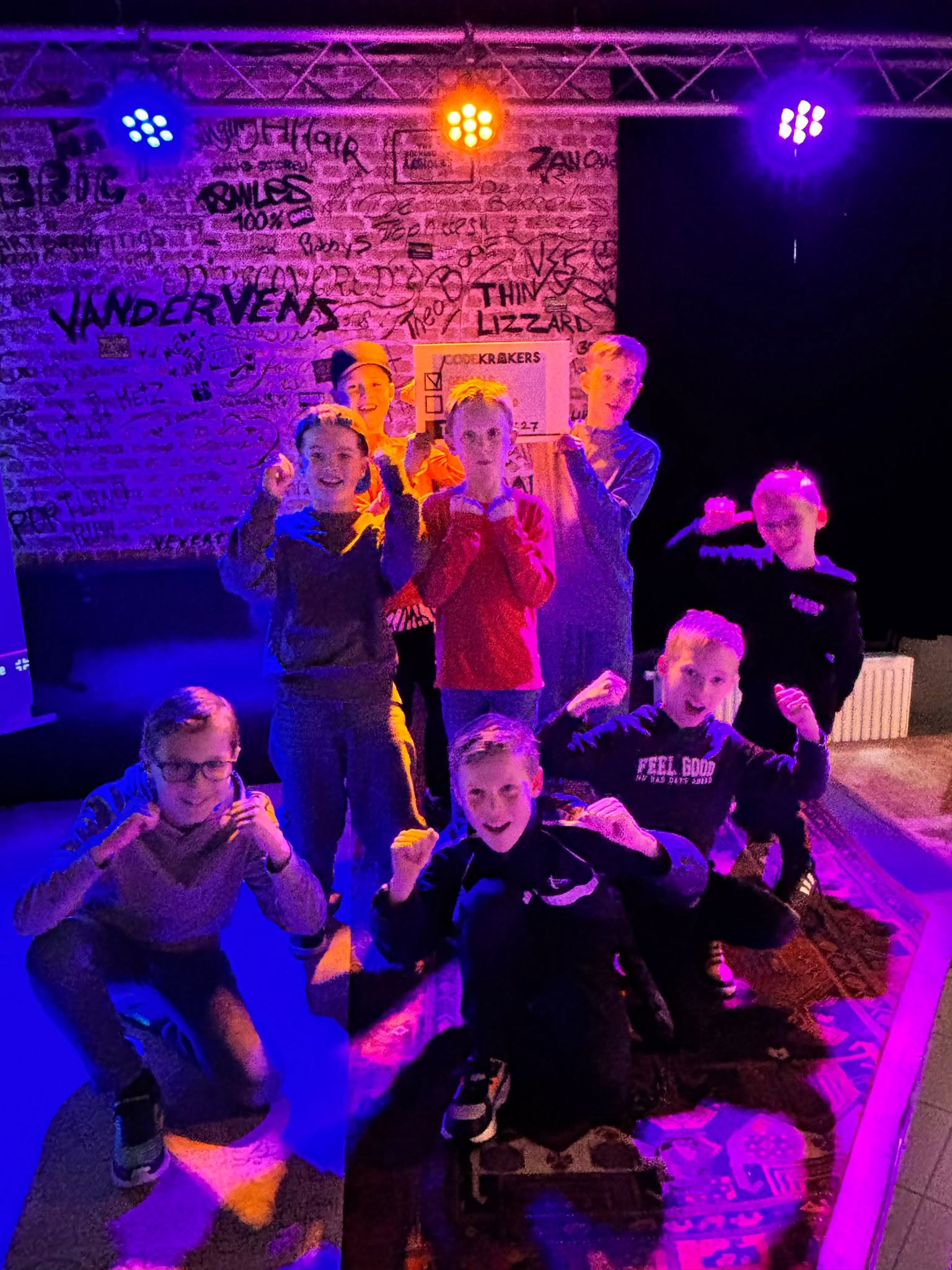 Kinderfeestje op het podium van The Storey Club